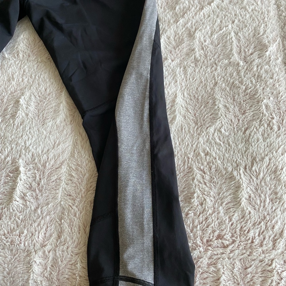 Lululemon leggings - Picture 5 of 6
